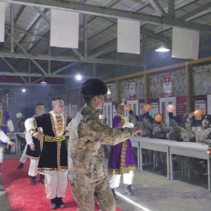 齁上天！边防战士在喀喇昆仑高原求婚，网友：羡慕了